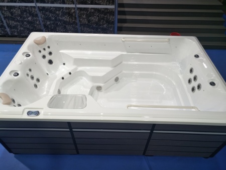 Плавательный спа-бассейн Bigeer BG-6653 Плавательный спа-бассейн Bigeer BG-6653