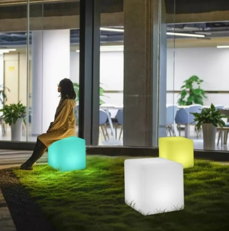 Светильник Куб 80 с питанием от АКБ, RGB